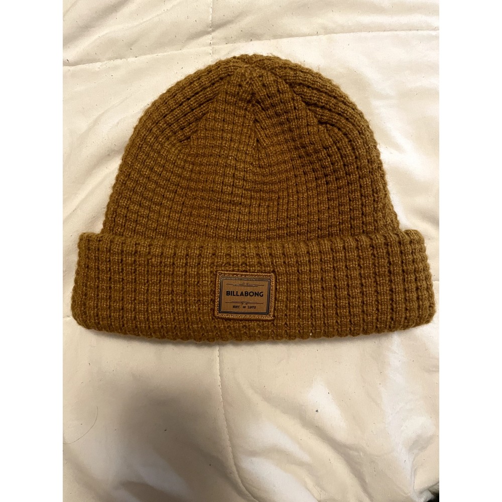 BILLABONG Knitted Beanie Women's Golden Yellow Resort Waffle Knit - Picture 1 of 3